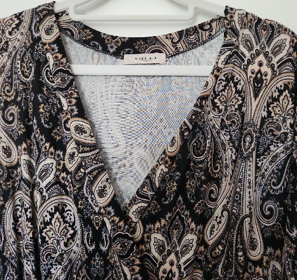 Gilli Black and Cream Paisley Maxi Dress - Picture 3 of 5